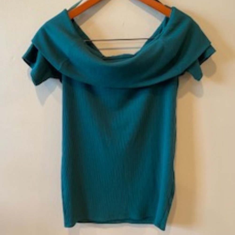 A PEA IN THE POD SZ. M MATERNITY TOP